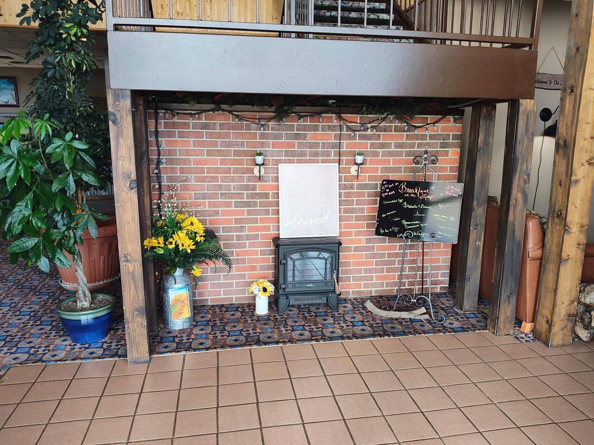 The Lodge At Russell - Russell Inn Extérieur photo