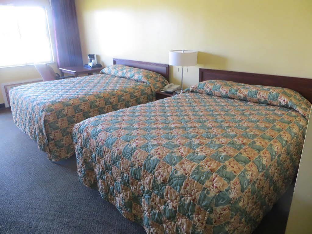 The Lodge At Russell - Russell Inn Extérieur photo