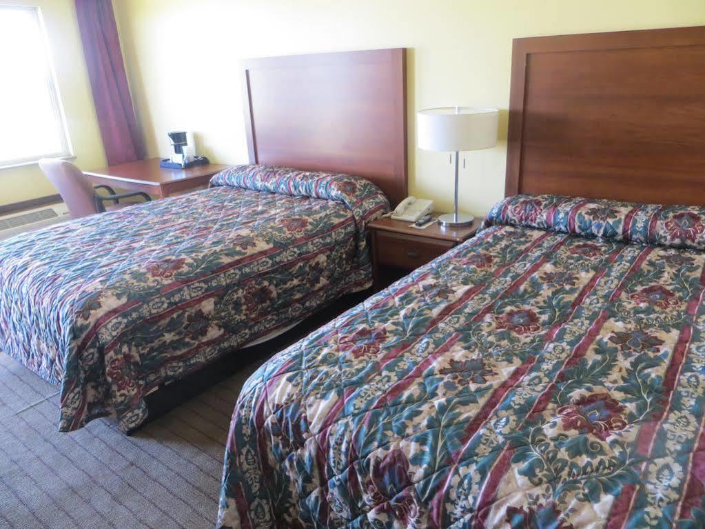 The Lodge At Russell - Russell Inn Extérieur photo